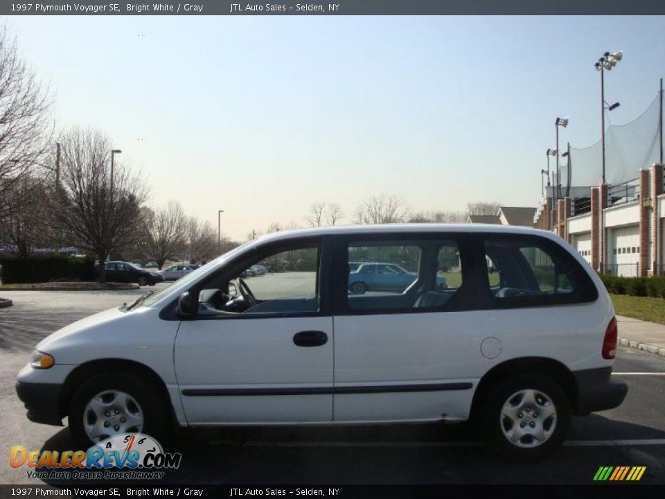 1997 Plymouth Voyager SE Bright White / Gray Photo #3
