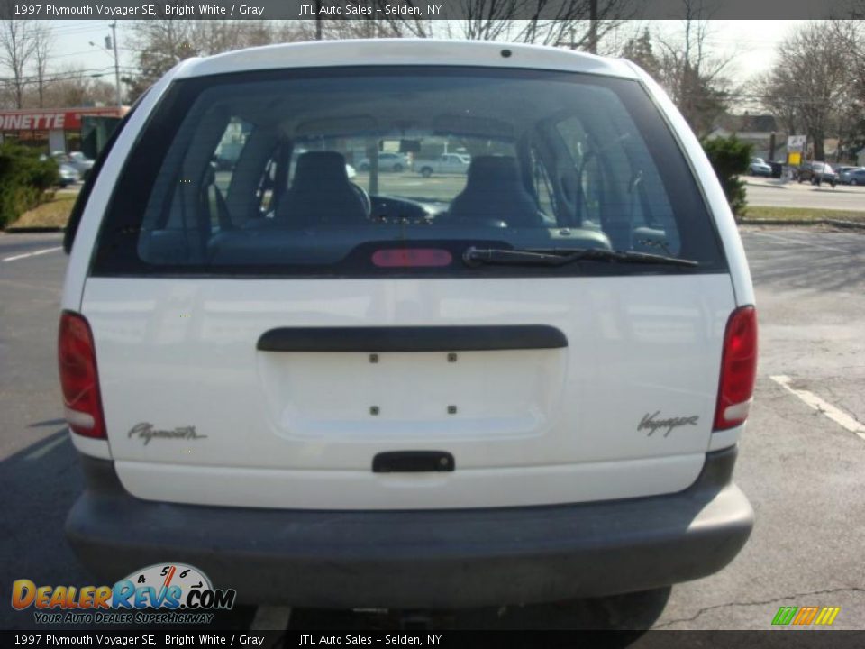 1997 Plymouth Voyager SE Bright White / Gray Photo #5