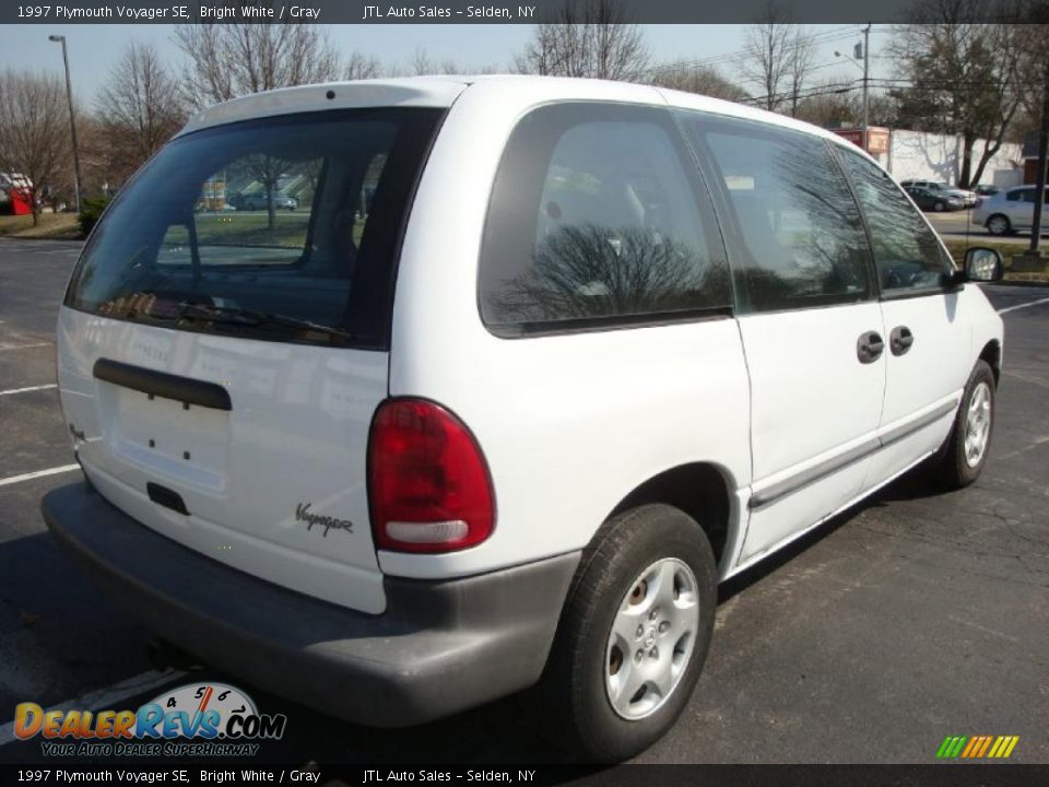 1997 Plymouth Voyager SE Bright White / Gray Photo #6