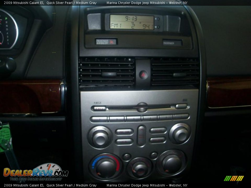 2009 Mitsubishi Galant ES Quick Silver Pearl / Medium Gray Photo #4