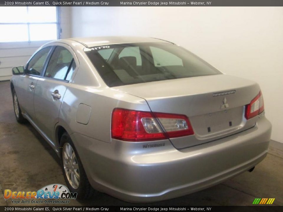 2009 Mitsubishi Galant ES Quick Silver Pearl / Medium Gray Photo #6