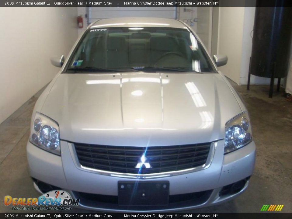 2009 Mitsubishi Galant ES Quick Silver Pearl / Medium Gray Photo #10