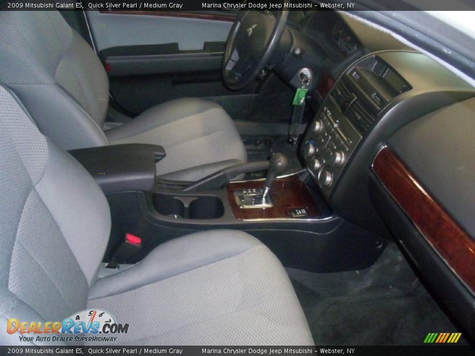 2009 Mitsubishi Galant ES Quick Silver Pearl / Medium Gray Photo #19