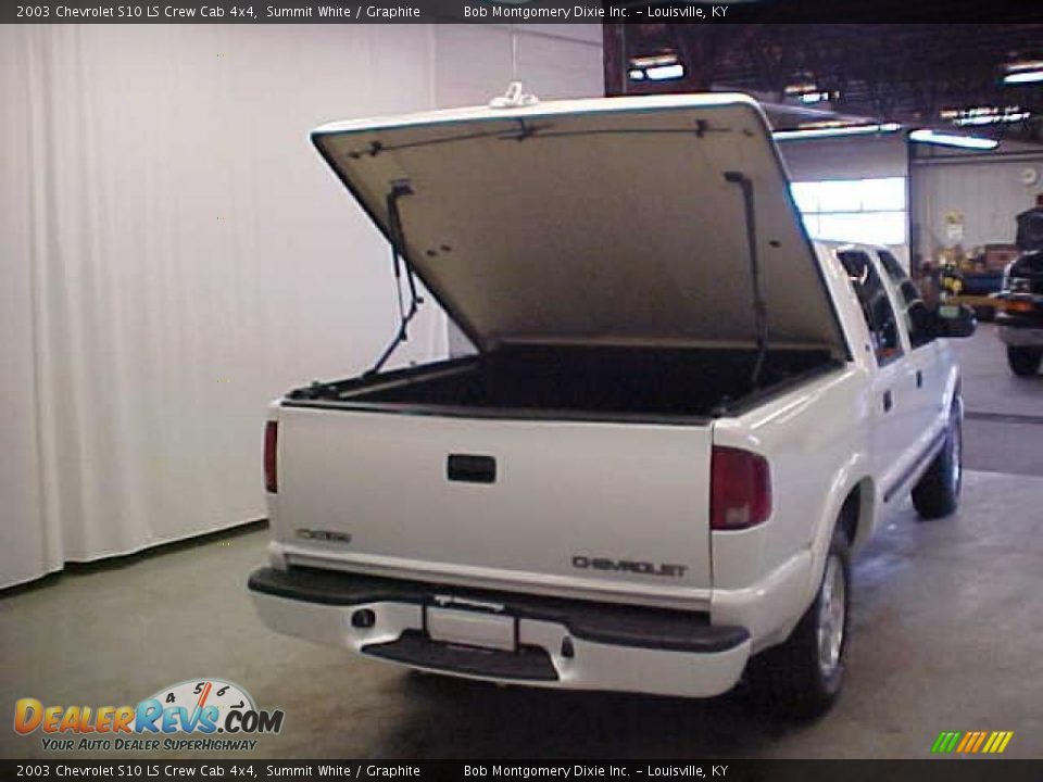 2003 Chevrolet S10 LS Crew Cab 4x4 Summit White / Graphite Photo #13