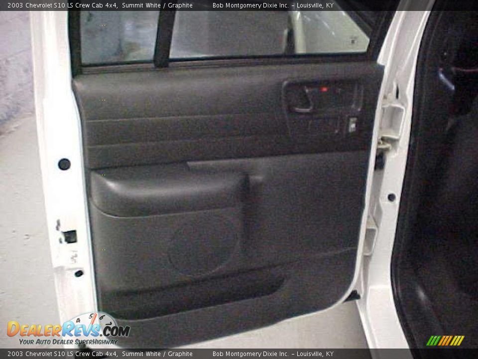 2003 Chevrolet S10 LS Crew Cab 4x4 Summit White / Graphite Photo #17
