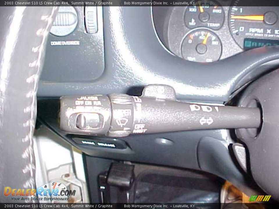 2003 Chevrolet S10 LS Crew Cab 4x4 Summit White / Graphite Photo #23