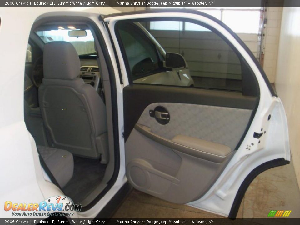 2006 Chevrolet Equinox LT Summit White / Light Gray Photo #17