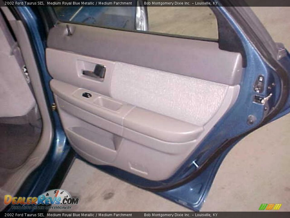 2002 Ford Taurus SES Medium Royal Blue Metallic / Medium Parchment Photo #7