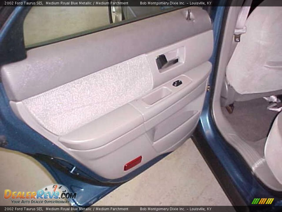 2002 Ford Taurus SES Medium Royal Blue Metallic / Medium Parchment Photo #11