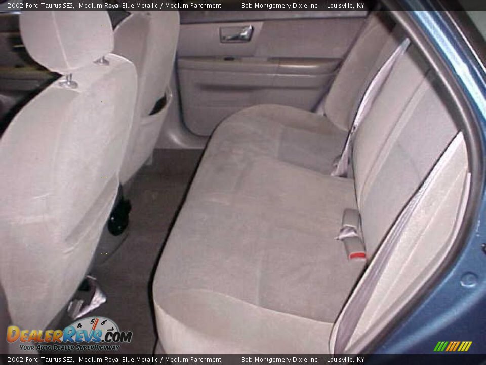 2002 Ford Taurus SES Medium Royal Blue Metallic / Medium Parchment Photo #12