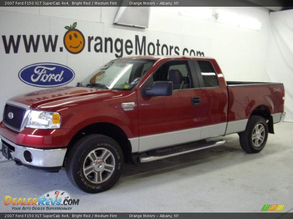 2007 Ford F150 XLT SuperCab 4x4 Bright Red / Medium Flint Photo #1