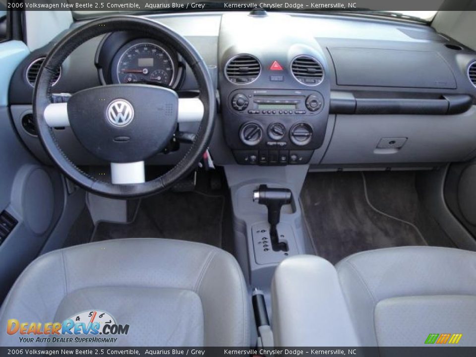 2006 Volkswagen New Beetle 2.5 Convertible Aquarius Blue / Grey Photo #11