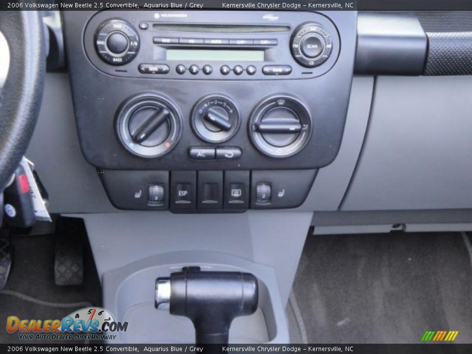 2006 Volkswagen New Beetle 2.5 Convertible Aquarius Blue / Grey Photo #12