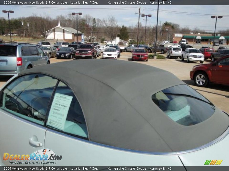 2006 Volkswagen New Beetle 2.5 Convertible Aquarius Blue / Grey Photo #19