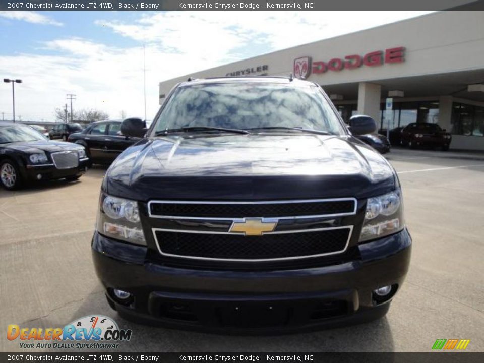 2007 Chevrolet Avalanche LTZ 4WD Black / Ebony Photo #8
