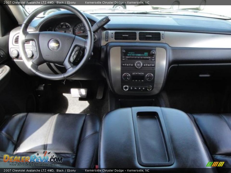 2007 Chevrolet Avalanche LTZ 4WD Black / Ebony Photo #16