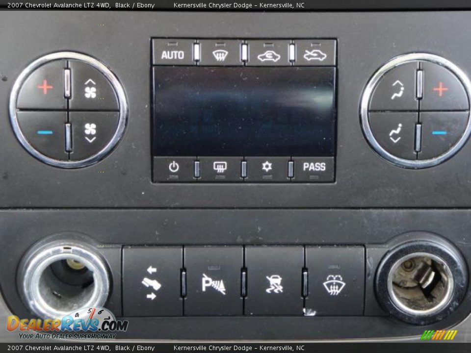 2007 Chevrolet Avalanche LTZ 4WD Black / Ebony Photo #17