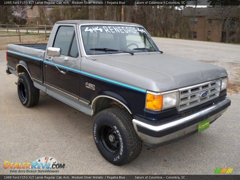 Front 3/4 View of 1988 Ford F150 XLT Lariat Regular Cab 4x4 Photo #10