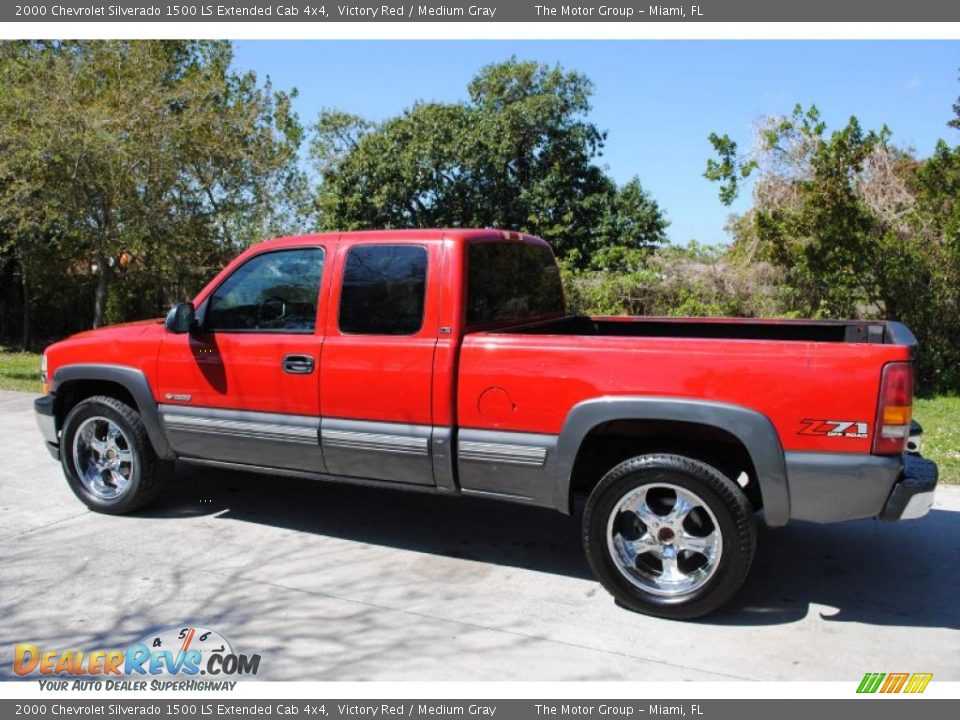 2000 Chevrolet Silverado 1500 LS Extended Cab 4x4 Victory Red / Medium Gray Photo #3