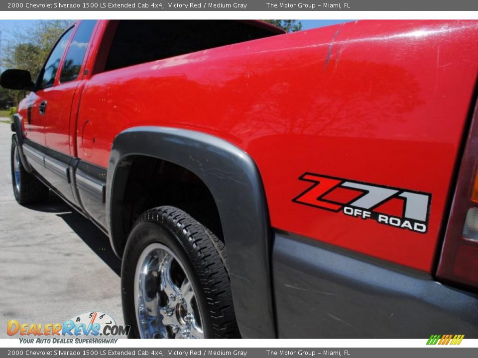 2000 Chevrolet Silverado 1500 LS Extended Cab 4x4 Victory Red / Medium Gray Photo #16