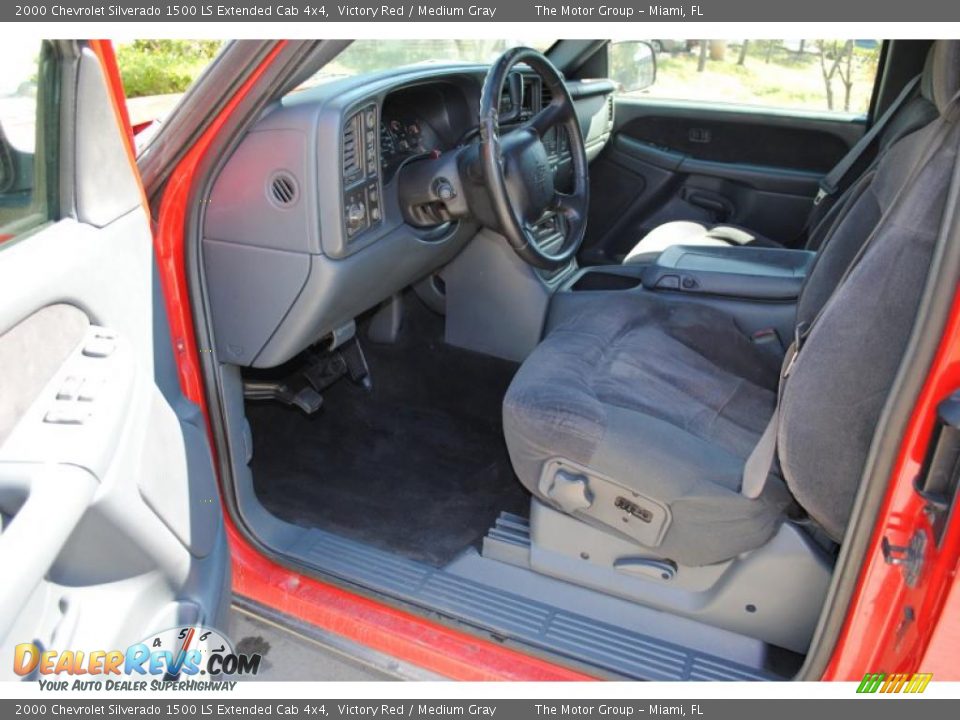 2000 Chevrolet Silverado 1500 LS Extended Cab 4x4 Victory Red / Medium Gray Photo #25