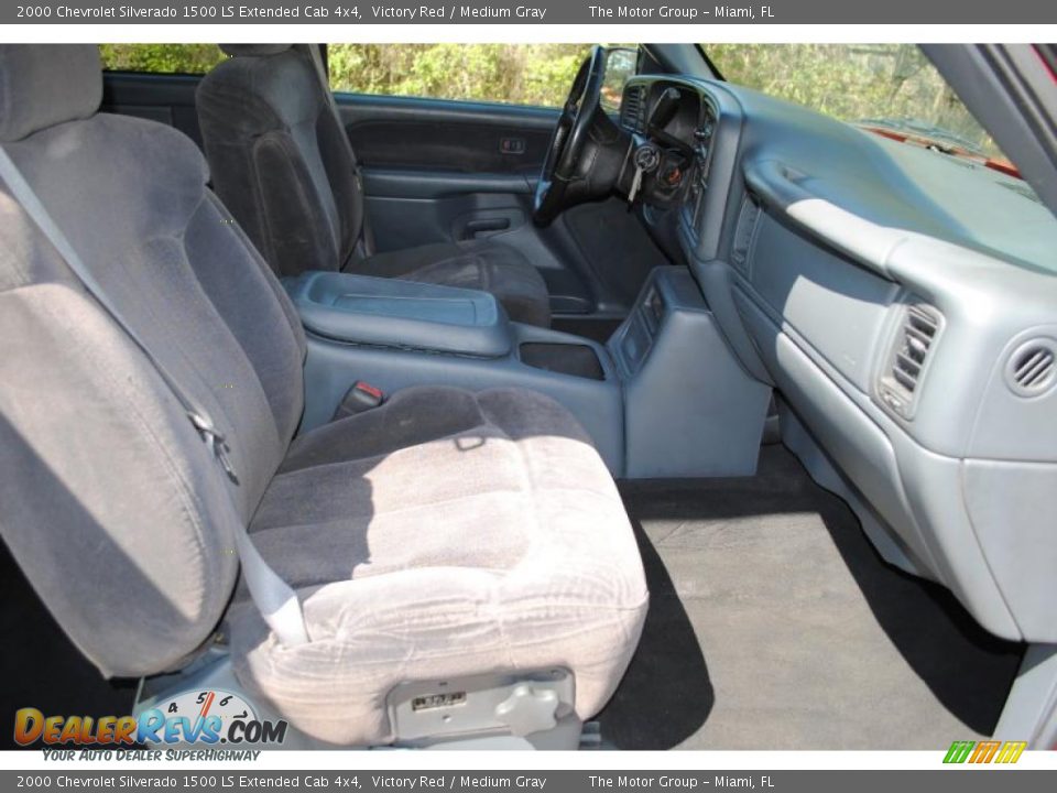 2000 Chevrolet Silverado 1500 LS Extended Cab 4x4 Victory Red / Medium Gray Photo #28