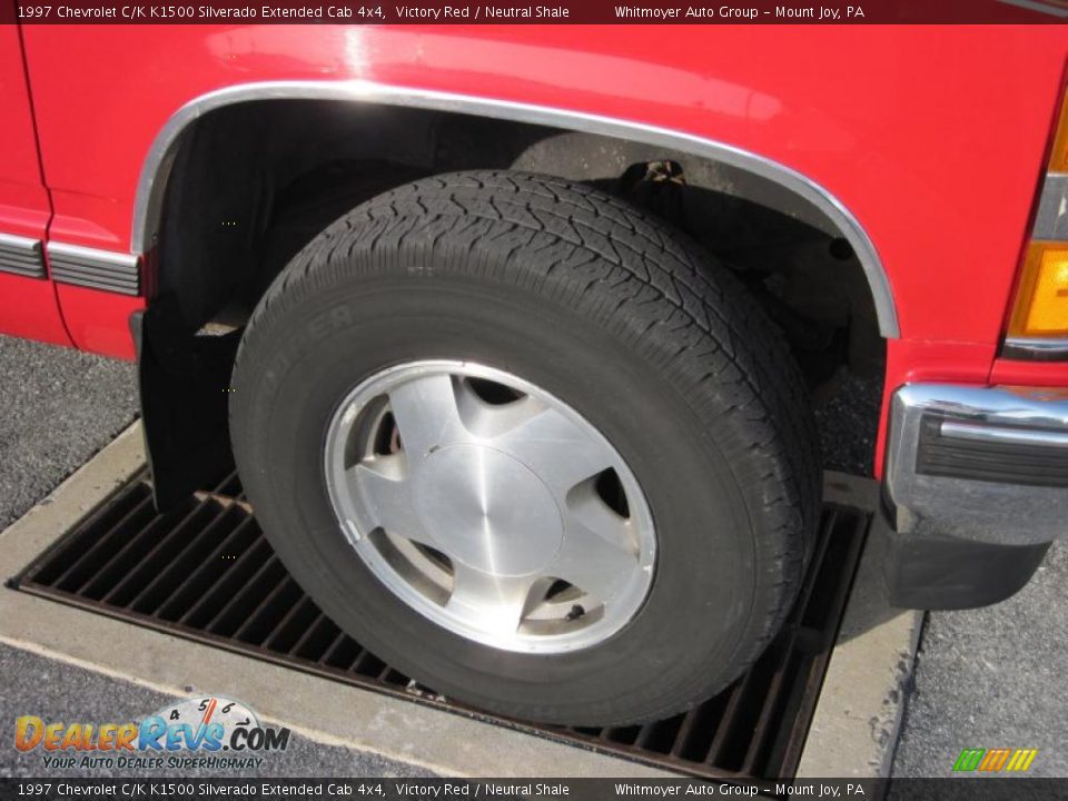 1997 Chevrolet C/K K1500 Silverado Extended Cab 4x4 Victory Red / Neutral Shale Photo #4