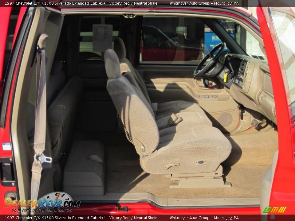 1997 Chevrolet C/K K1500 Silverado Extended Cab 4x4 Victory Red / Neutral Shale Photo #6
