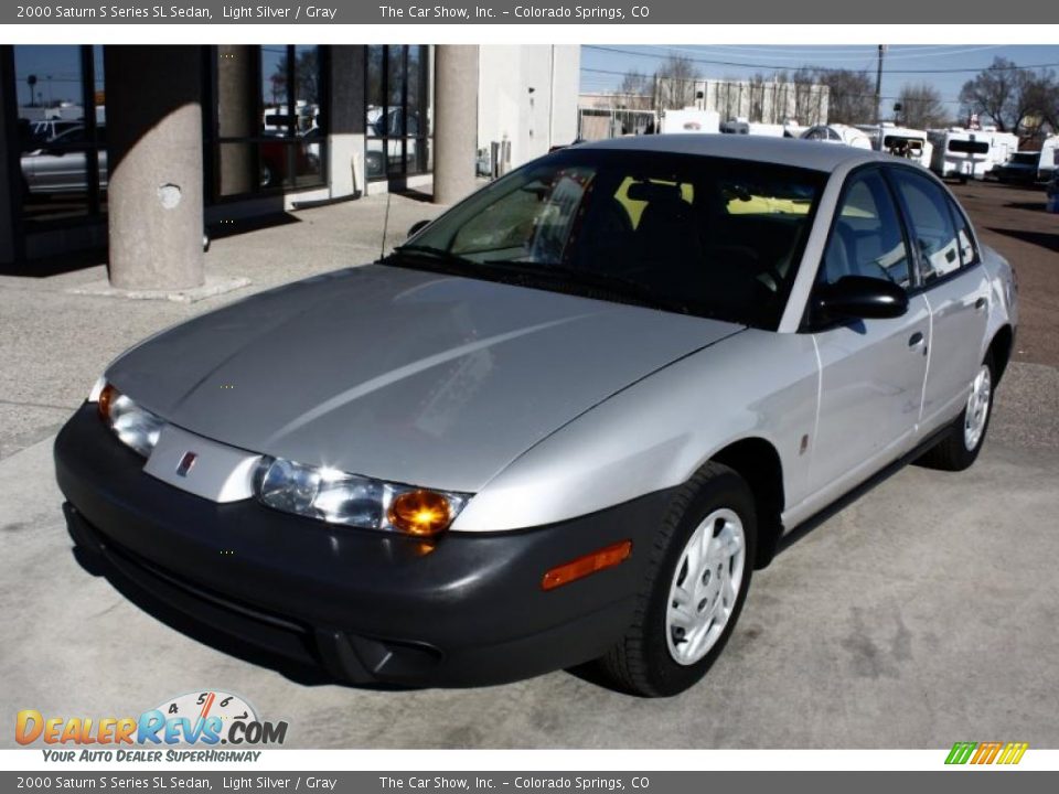 2000 Saturn S Series SL Sedan Light Silver / Gray Photo #2