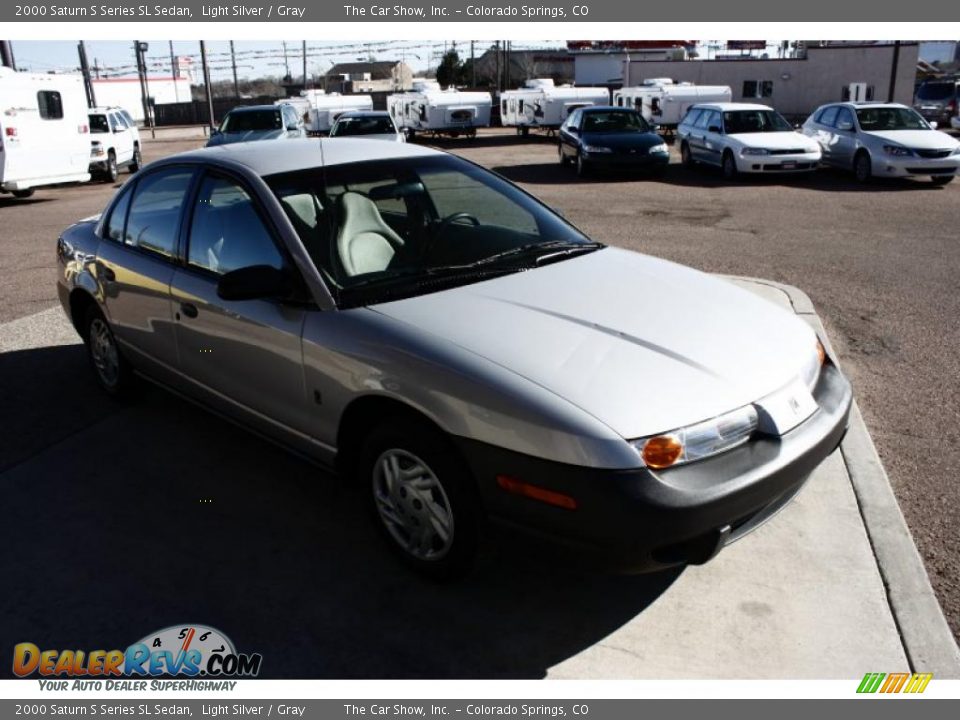 2000 Saturn S Series SL Sedan Light Silver / Gray Photo #3
