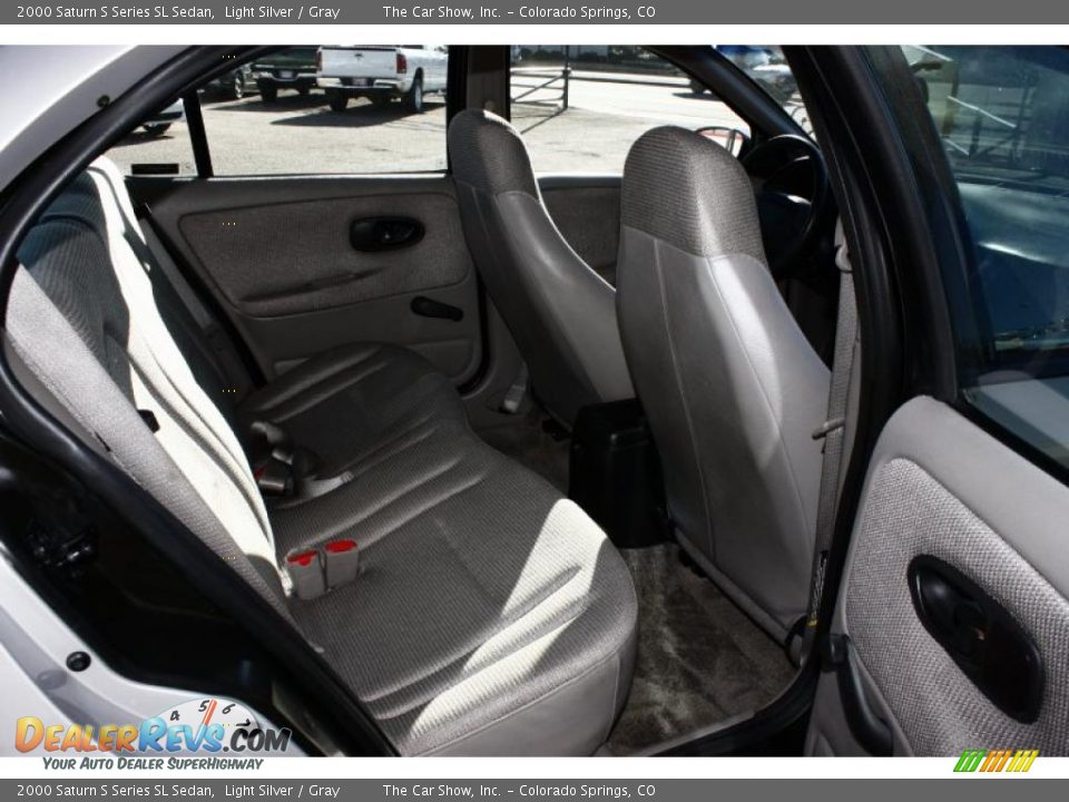 2000 Saturn S Series SL Sedan Light Silver / Gray Photo #12
