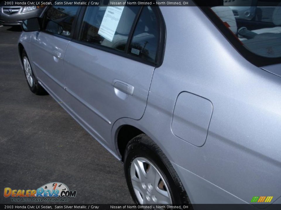 2003 Honda Civic LX Sedan Satin Silver Metallic / Gray Photo #7