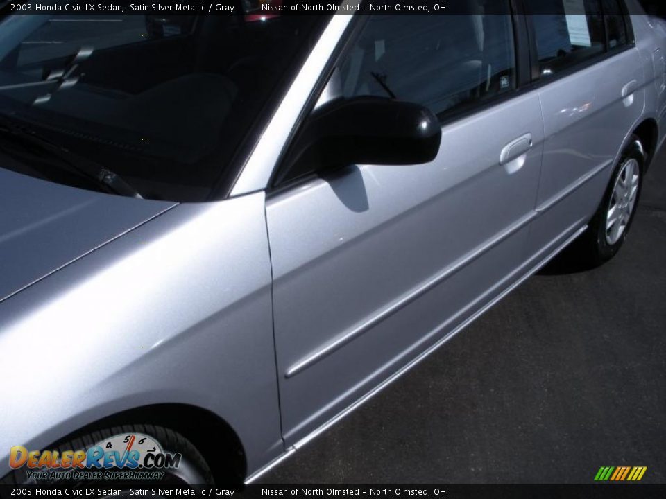 2003 Honda Civic LX Sedan Satin Silver Metallic / Gray Photo #8