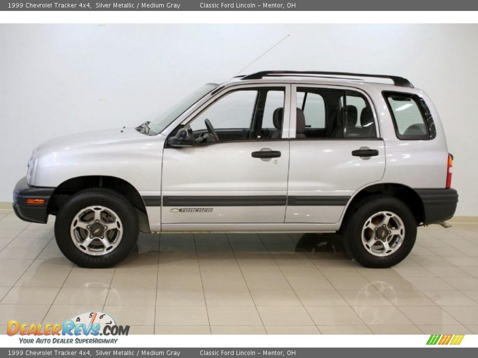 1999 Chevrolet Tracker 4x4 Silver Metallic / Medium Gray Photo #4