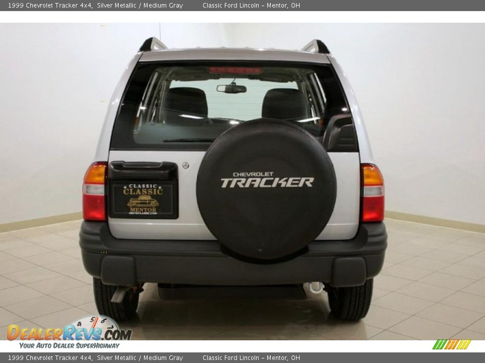 1999 Chevrolet Tracker 4x4 Silver Metallic / Medium Gray Photo #6