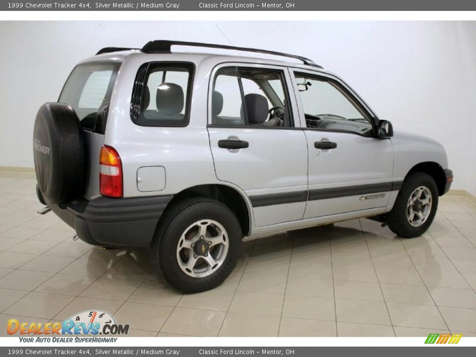 1999 Chevrolet Tracker 4x4 Silver Metallic / Medium Gray Photo #7