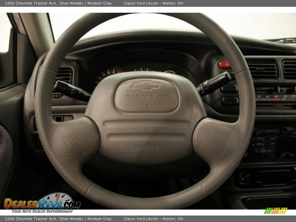1999 Chevrolet Tracker 4x4 Silver Metallic / Medium Gray Photo #12