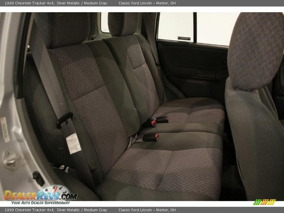 1999 Chevrolet Tracker 4x4 Silver Metallic / Medium Gray Photo #21