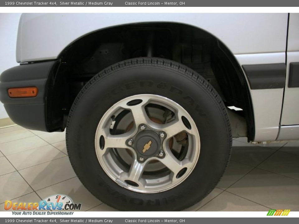 1999 Chevrolet Tracker 4x4 Silver Metallic / Medium Gray Photo #27