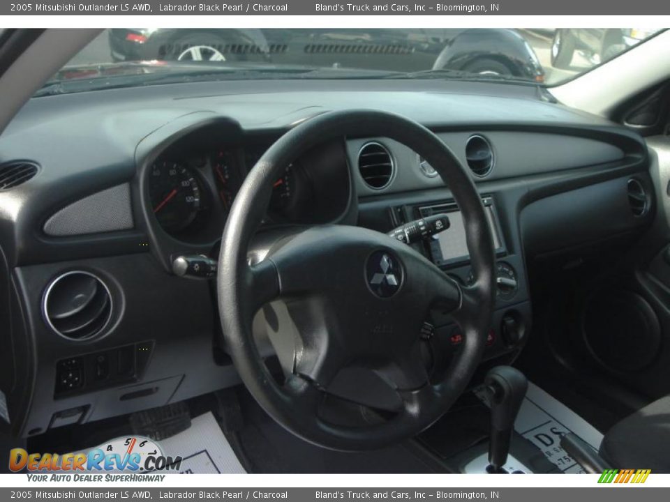 2005 Mitsubishi Outlander LS AWD Labrador Black Pearl / Charcoal Photo #19