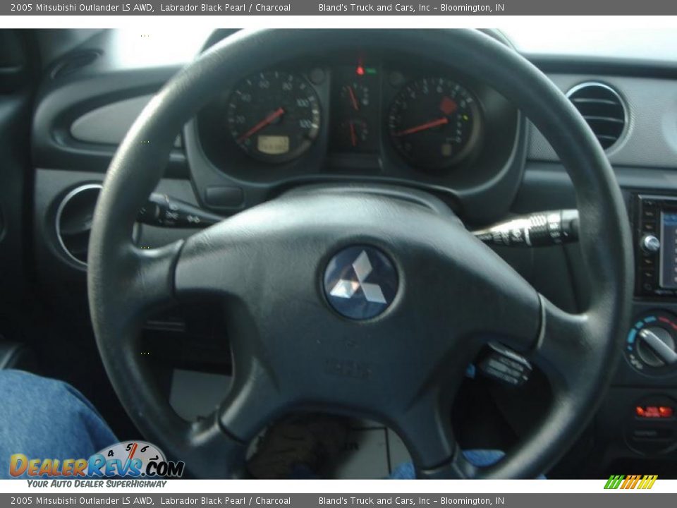 2005 Mitsubishi Outlander LS AWD Labrador Black Pearl / Charcoal Photo #20