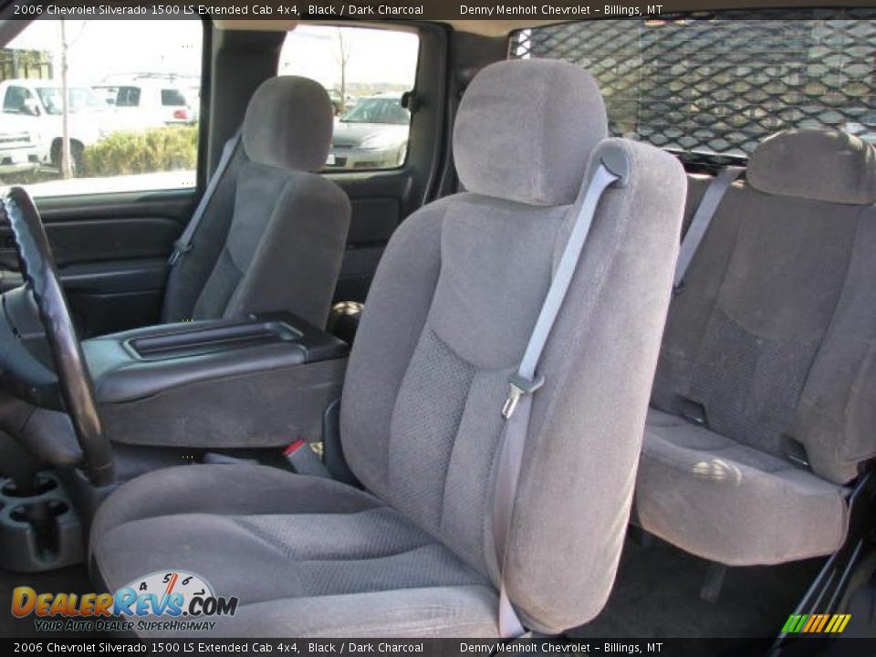 2006 Chevrolet Silverado 1500 LS Extended Cab 4x4 Black / Dark Charcoal Photo #4
