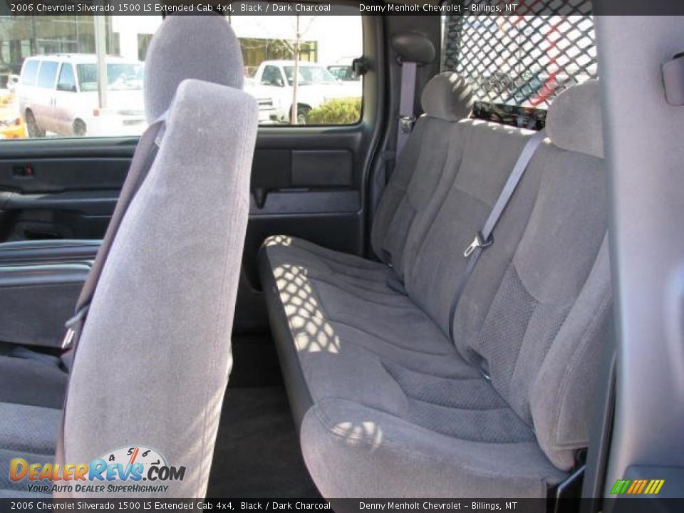2006 Chevrolet Silverado 1500 LS Extended Cab 4x4 Black / Dark Charcoal Photo #7
