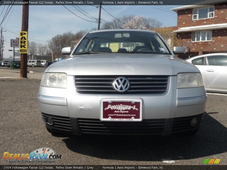 2004 Volkswagen Passat GLS Sedan Reflex Silver Metallic / Grey Photo #7