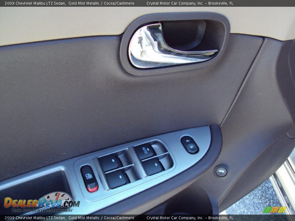 2009 Chevrolet Malibu LTZ Sedan Gold Mist Metallic / Cocoa/Cashmere Photo #17