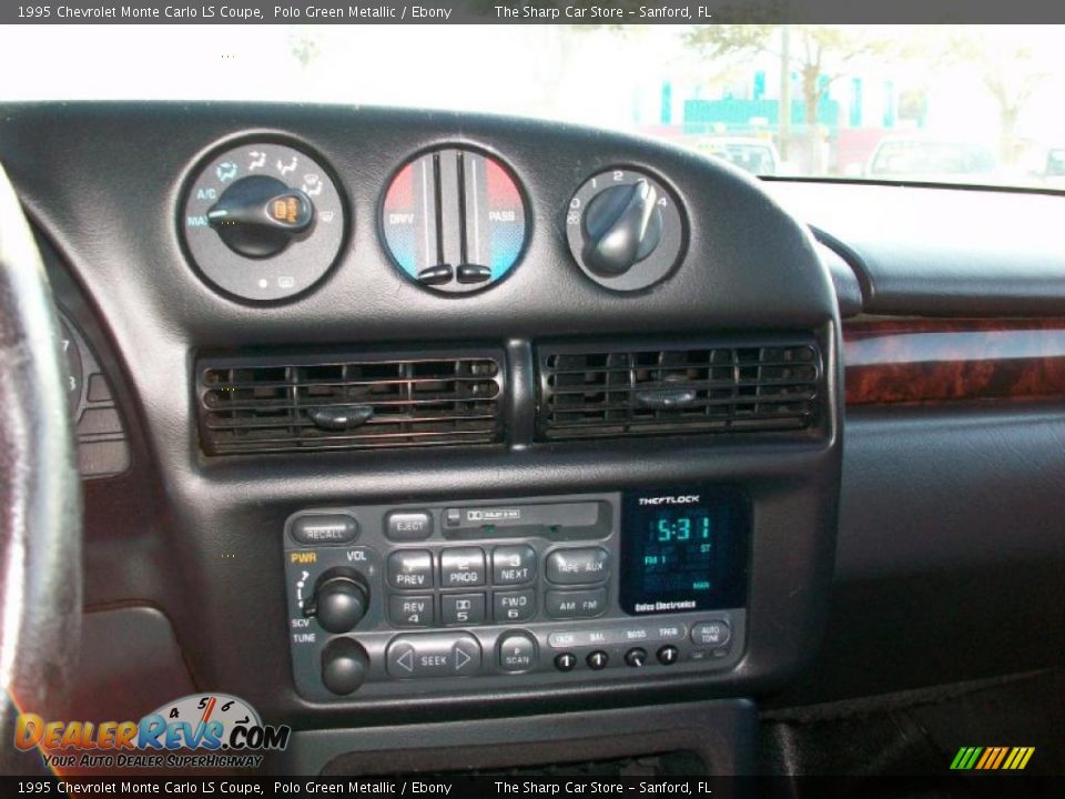 1995 Chevrolet Monte Carlo LS Coupe Polo Green Metallic / Ebony Photo #9