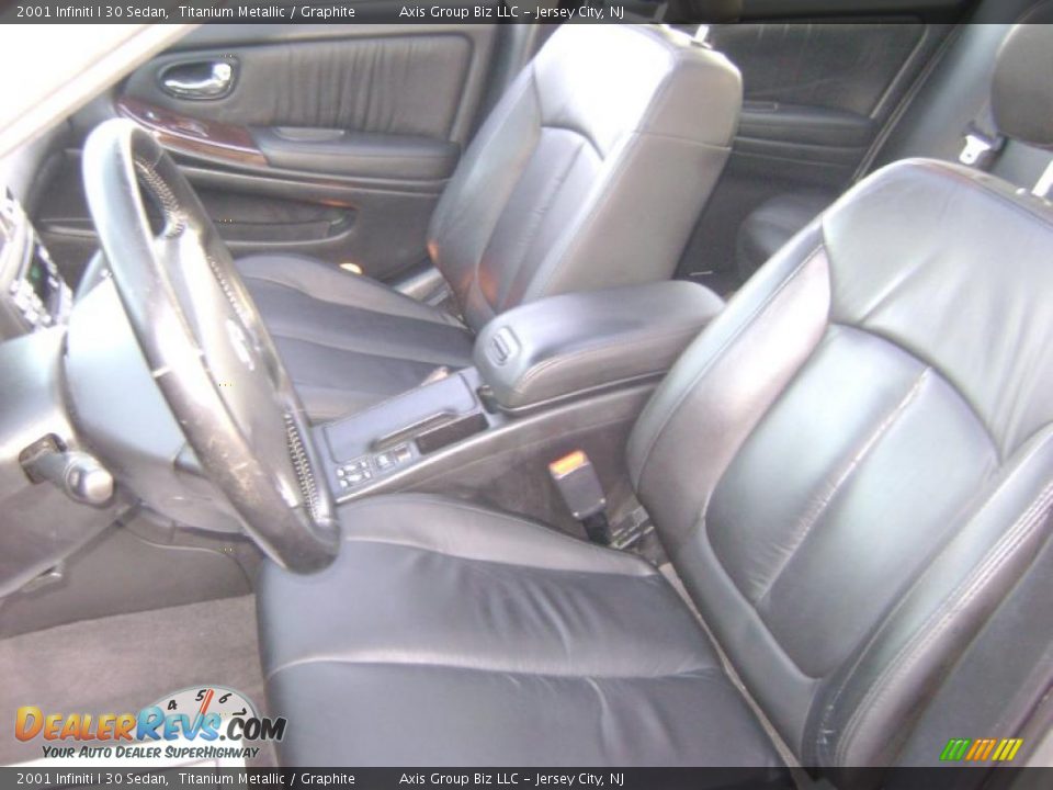 2001 Infiniti I 30 Sedan Titanium Metallic / Graphite Photo #12