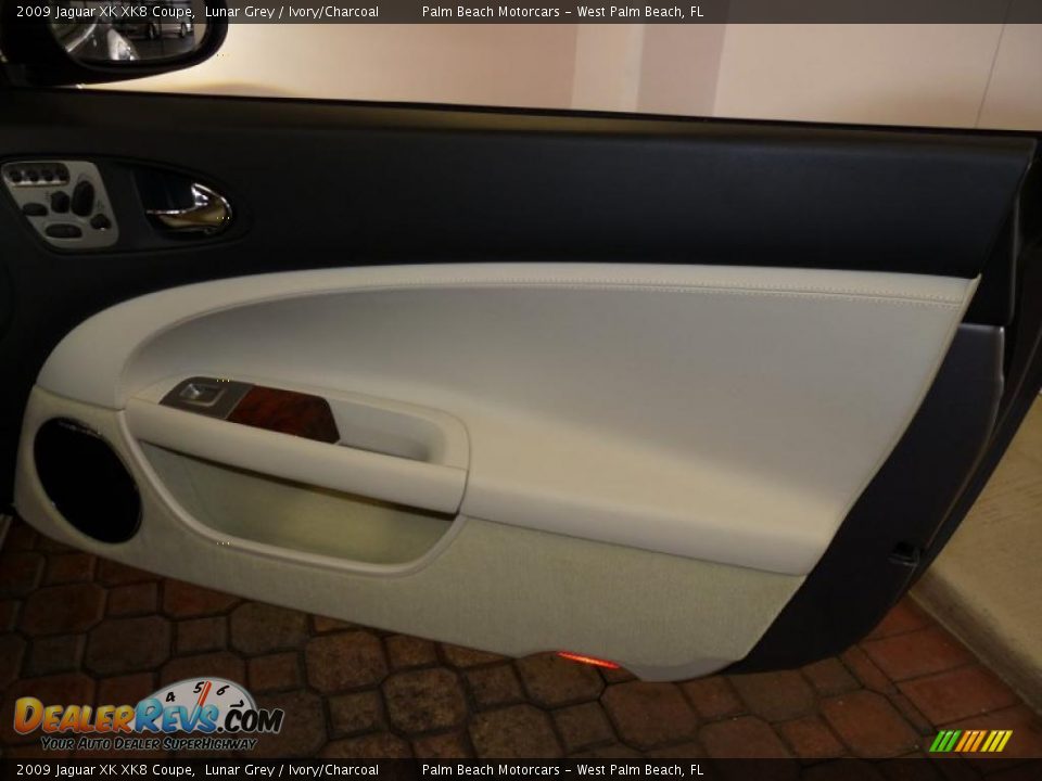 2009 Jaguar XK XK8 Coupe Lunar Grey / Ivory/Charcoal Photo #20