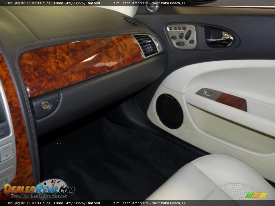 2009 Jaguar XK XK8 Coupe Lunar Grey / Ivory/Charcoal Photo #24