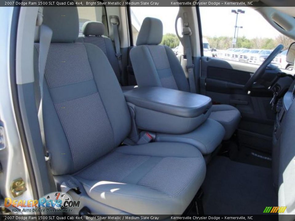 2007 Dodge Ram 1500 SLT Quad Cab 4x4 Bright Silver Metallic / Medium Slate Gray Photo #18